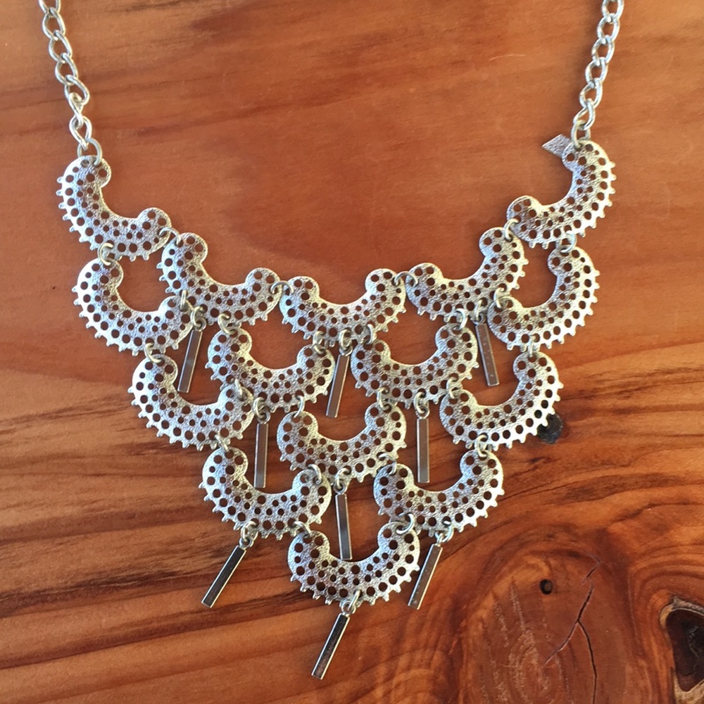 Sarah Coventry Vintage Bib Necklace
